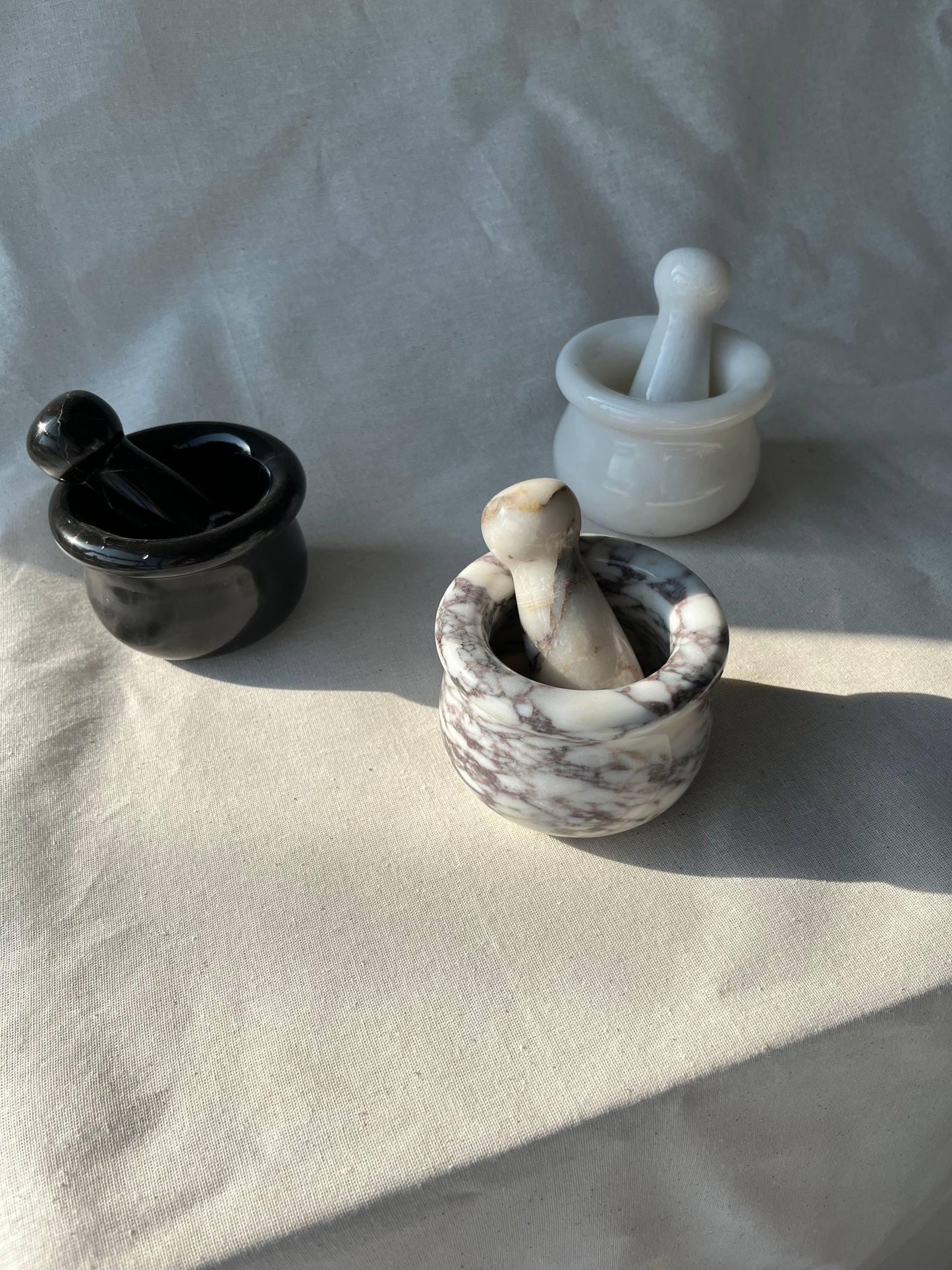 Calacatta Viola Marble Mortar and Pestle: Italian Kitchen Decor