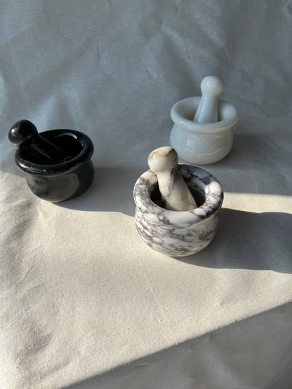 Calacatta Viola Marble Mortar and Pestle: Italian Kitchen Decor