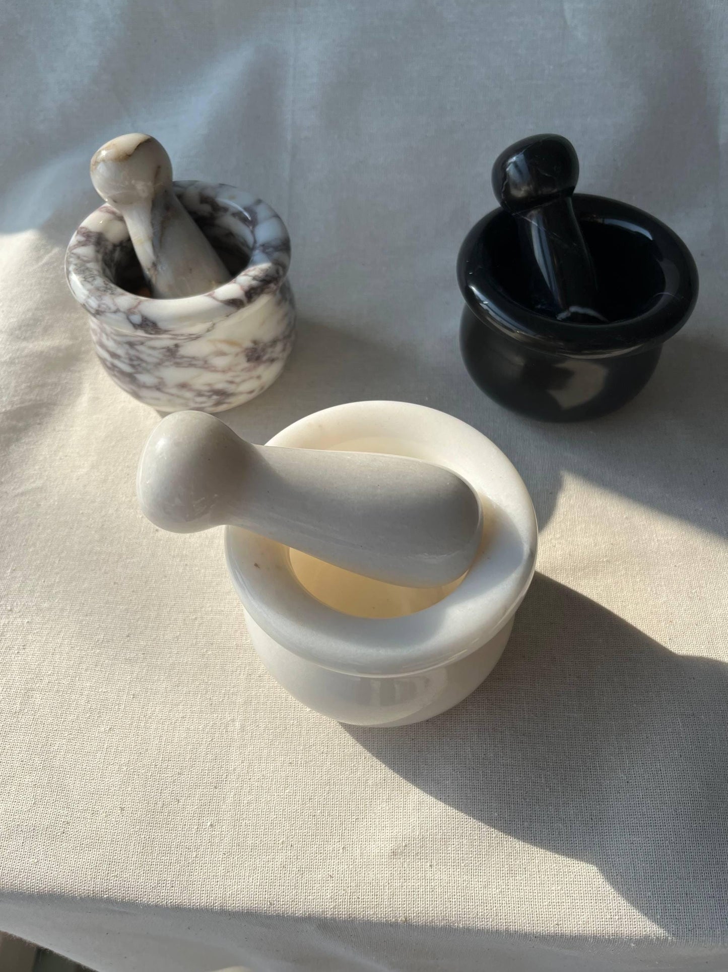 Calacatta Viola Marble Mortar and Pestle: Italian Kitchen Decor