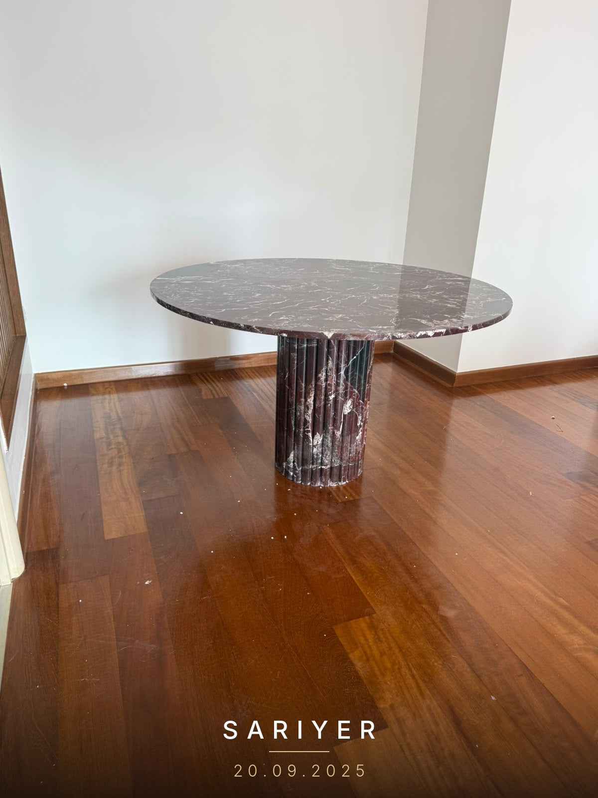 Fluted Ayaklı Rosso Levanto Yemek Masası - 130 cm - M3