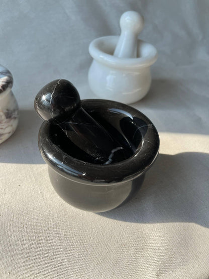 Calacatta Viola Marble Mortar and Pestle: Italian Kitchen Decor