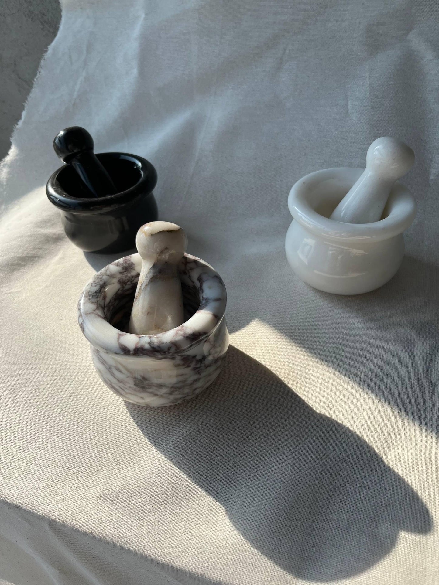 Calacatta Viola Marble Mortar and Pestle: Italian Kitchen Decor